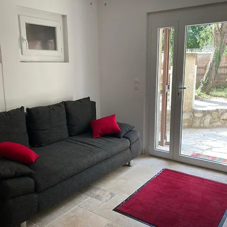 Le Studio D Aurelie Avec Spa Ete En Pleine Campagne Et Proche De Toute Commodite Roquemaure  Exterior photo