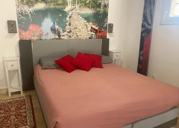 Le Studio D Aurelie Avec Spa Ete En Pleine Campagne Et Proche De Toute Commodite