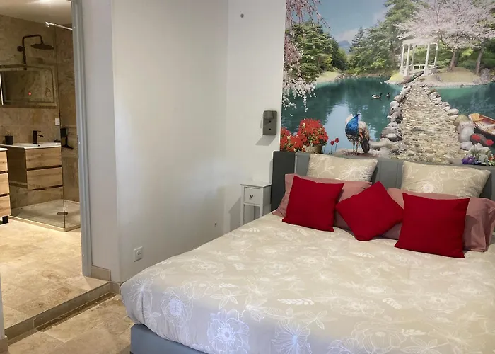Le Studio D Aurelie Avec Spa Ete En Pleine Campagne Et Proche De Toute Commodite