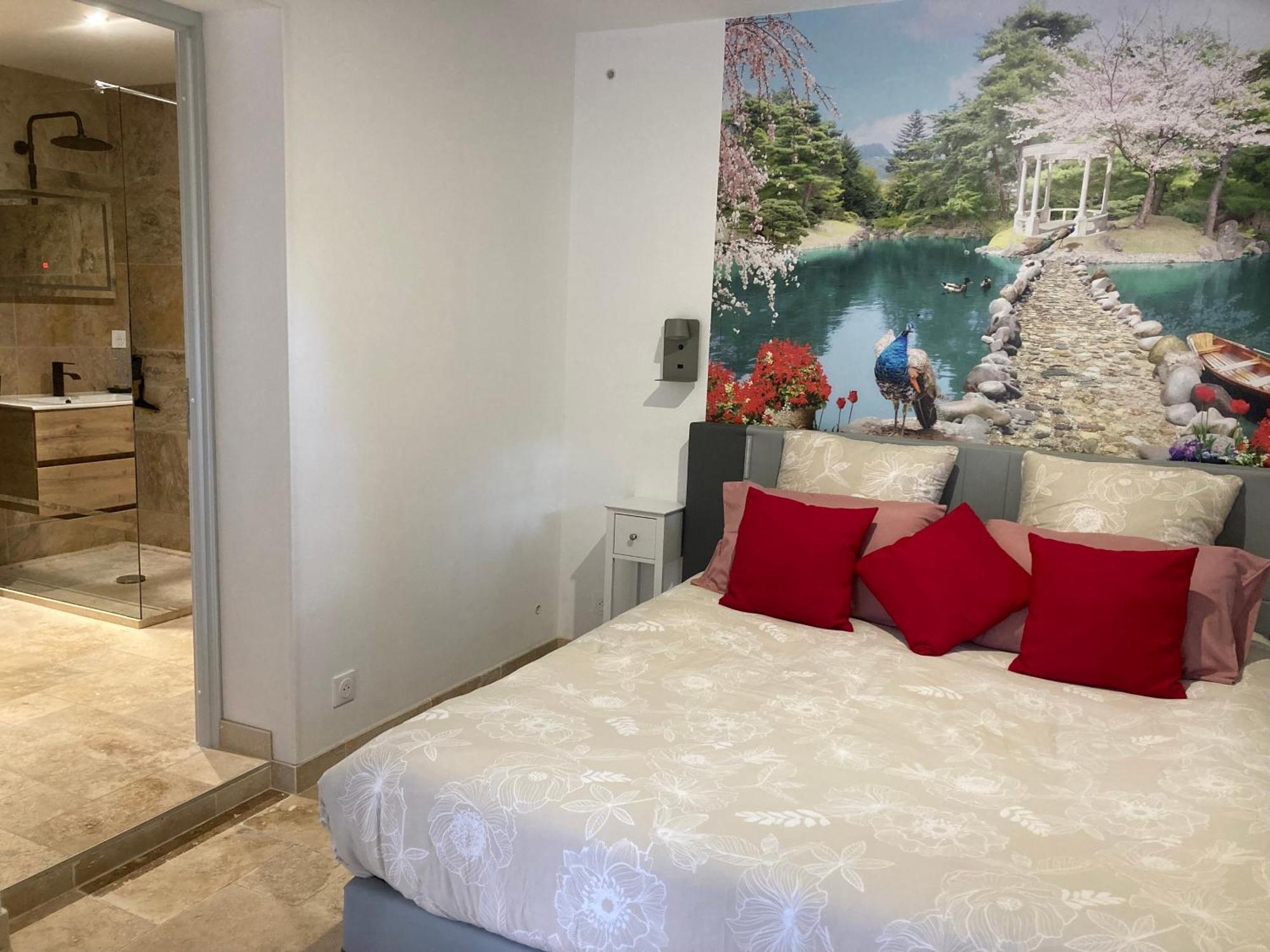 Apartment Le D Aurelie Avec Ete En Pleine Campagne Et Proche De Toute Commodite Roquemaure (Gard)